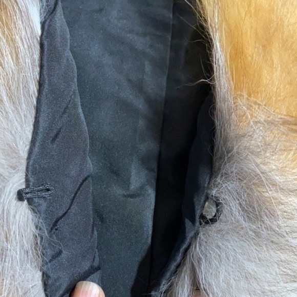 🎊Fox Fur Vest with Faux Leather Fringes🎊 - Picture 8 of 9